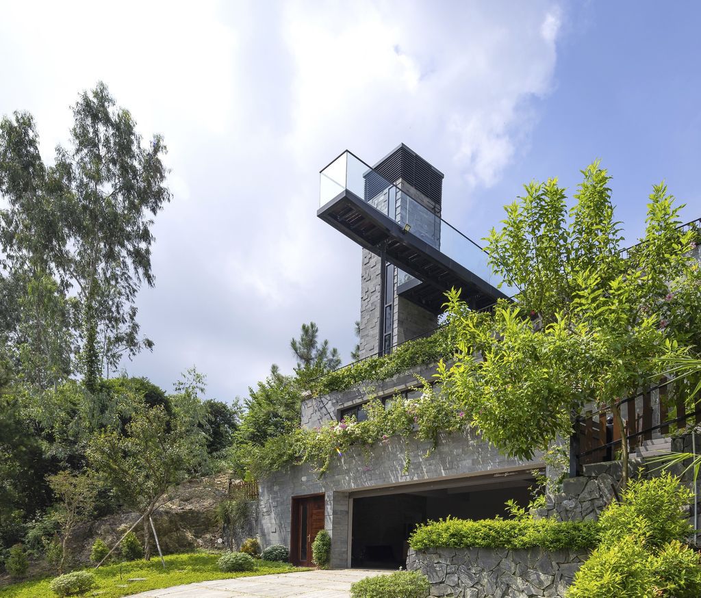 Ajisai Hill House, a Nature-Blended Mountain Home by Idee Architects