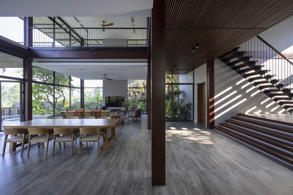 Ajisai Hill House, a Nature-Blended Mountain Home by Idee Architects