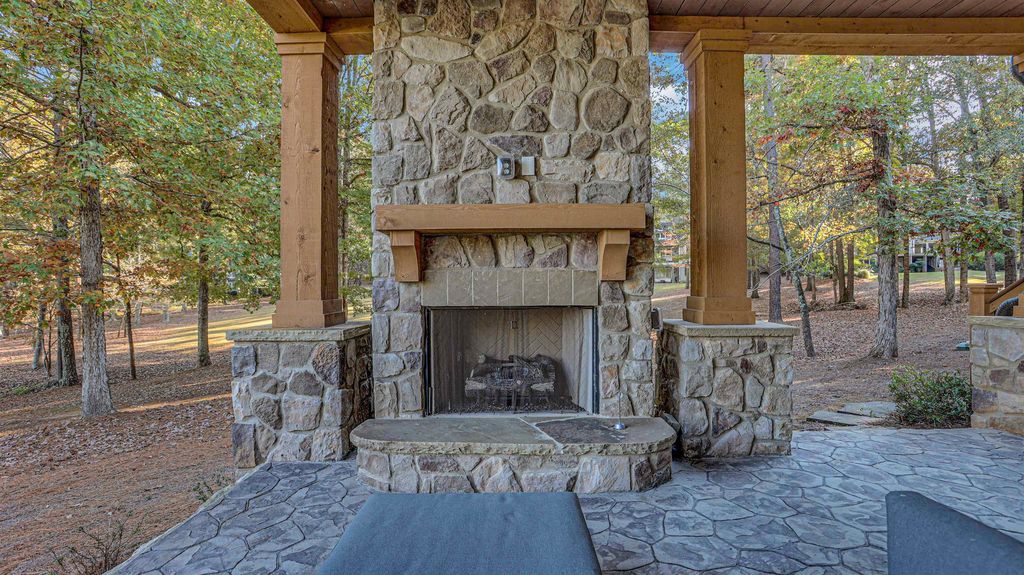 An Extraordinary 5.9 Million Home with Indoor and Outdoor Entertainment in Greensboro Georgia 37