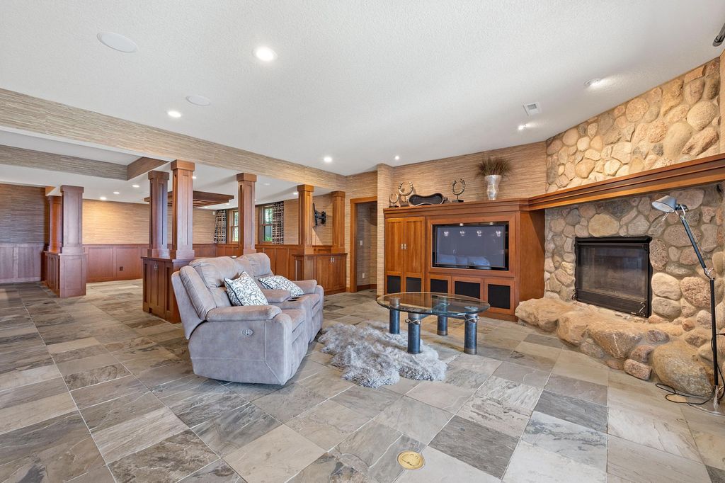Bruce Lenzen Designed Home with Breathtaking Views Offered at 2.85 Million in Hudson Wisconsin 31