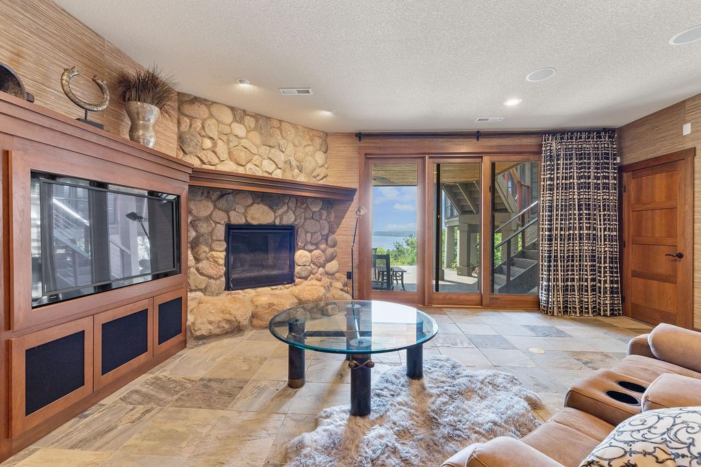 Bruce Lenzen Designed Home with Breathtaking Views Offered at 2.85 Million in Hudson Wisconsin 32