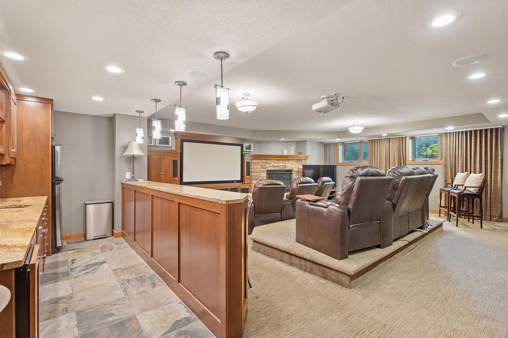 Bruce Lenzen Designed Home with Breathtaking Views Offered at 2.85 Million in Hudson Wisconsin 37