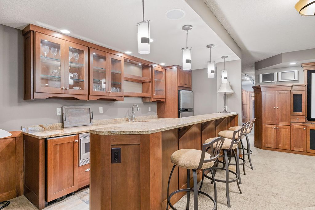 Bruce Lenzen Designed Home with Breathtaking Views Offered at 2.85 Million in Hudson Wisconsin 38