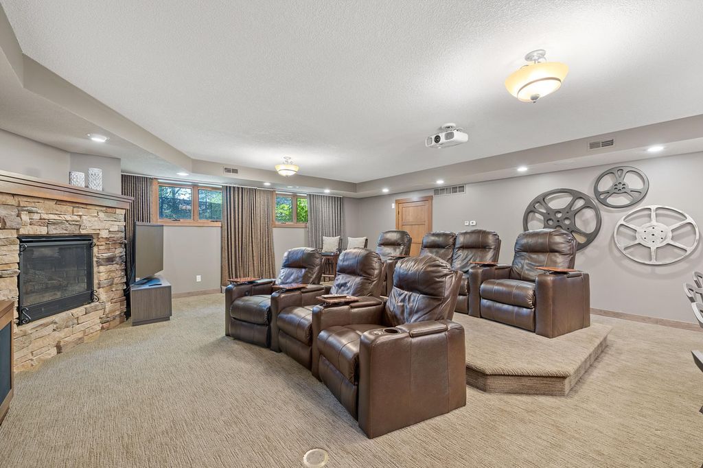 Bruce Lenzen Designed Home with Breathtaking Views Offered at 2.85 Million in Hudson Wisconsin 39