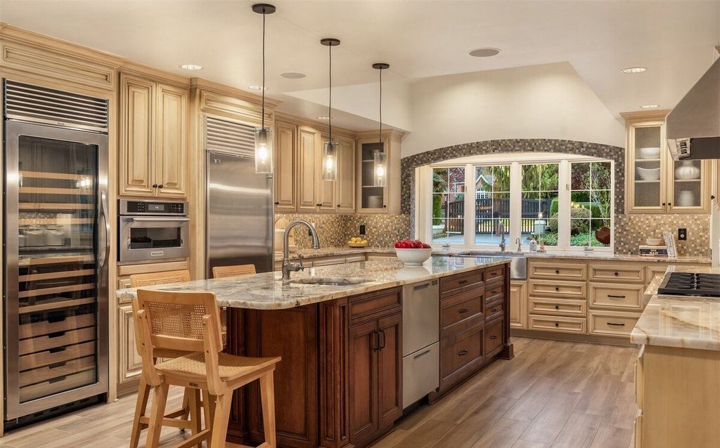 Cantergrove Estates Home in Issaquah Washington Offers Resort Style Living for 4.9 Million 10