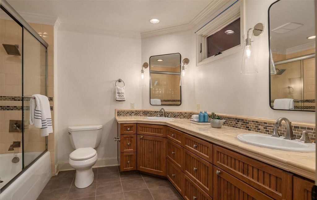Cantergrove Estates Home in Issaquah Washington Offers Resort Style Living for 4.9 Million 29