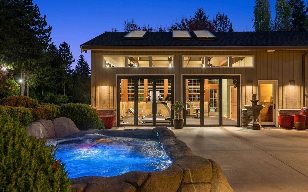 Cantergrove Estates Home in Issaquah Washington Offers Resort Style Living for 4.9 Million 35