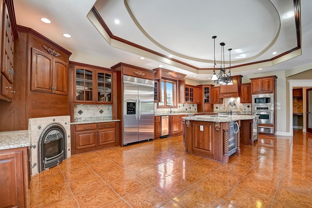 Elegance and Ultimate Comfort A Luxurious Property in Fishers Indiana Priced at 2.249 Million 14 1