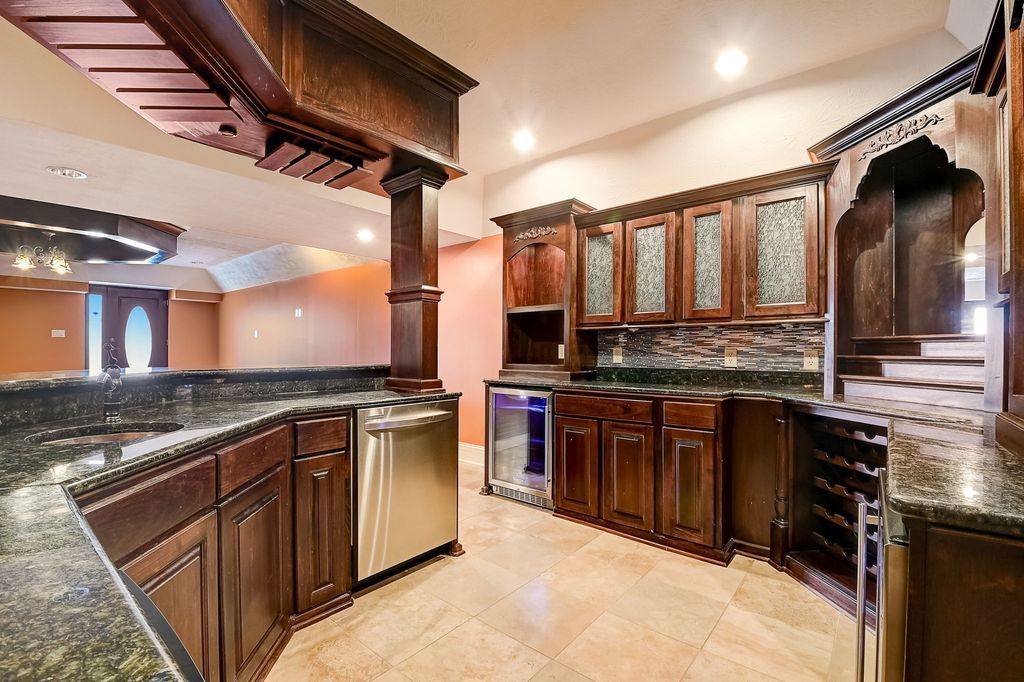 Elegance and Ultimate Comfort A Luxurious Property in Fishers Indiana Priced at 2.249 Million 32 1
