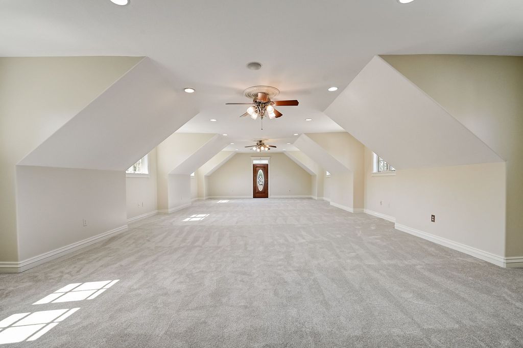 Elegance and Ultimate Comfort A Luxurious Property in Fishers Indiana Priced at 2.249 Million 33 3