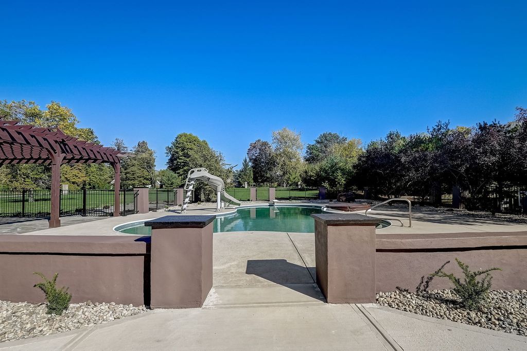 Elegance and Ultimate Comfort A Luxurious Property in Fishers Indiana Priced at 2.249 Million 43 1