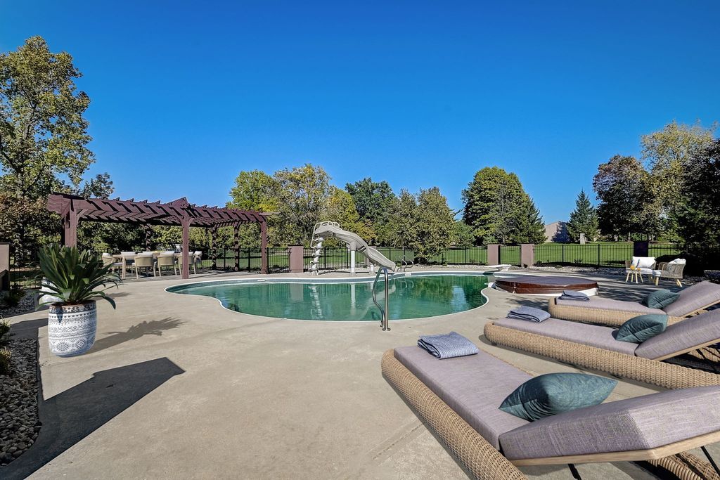 Elegance and Ultimate Comfort A Luxurious Property in Fishers Indiana Priced at 2.249 Million 44 1