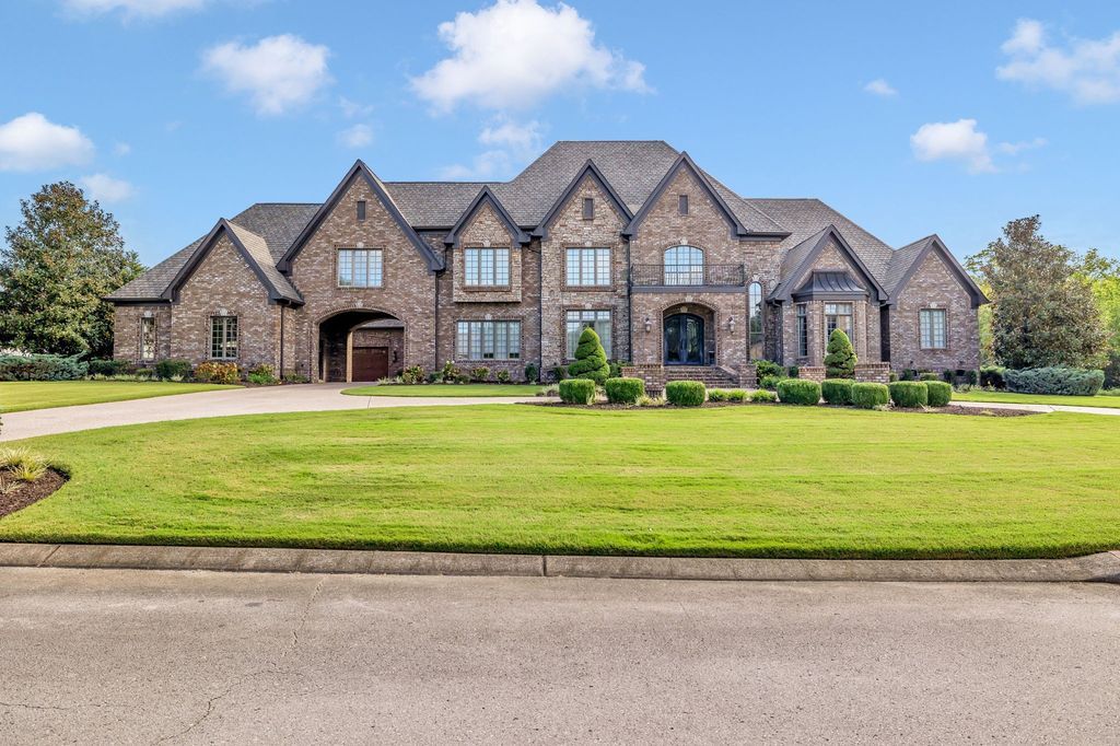 Executive Home for Sale in Mount Juliet Tennessee at 2.899 Million 1 1