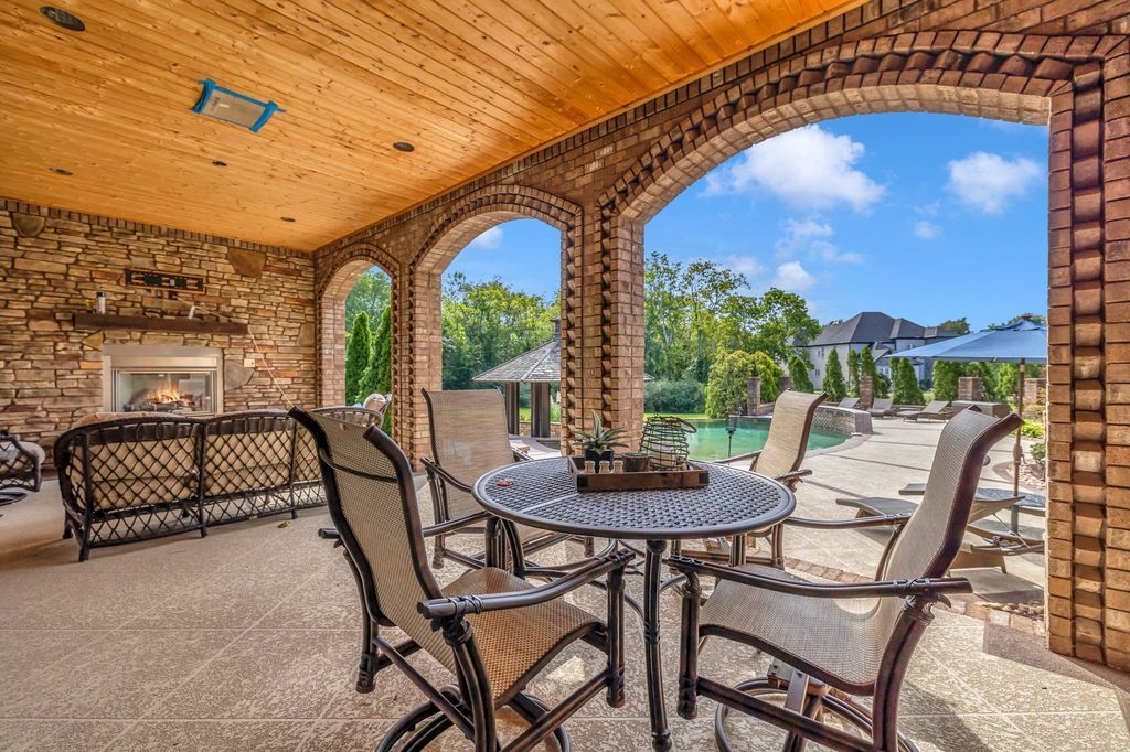 Executive Home for Sale in Mount Juliet Tennessee at 2.899 Million 9 1