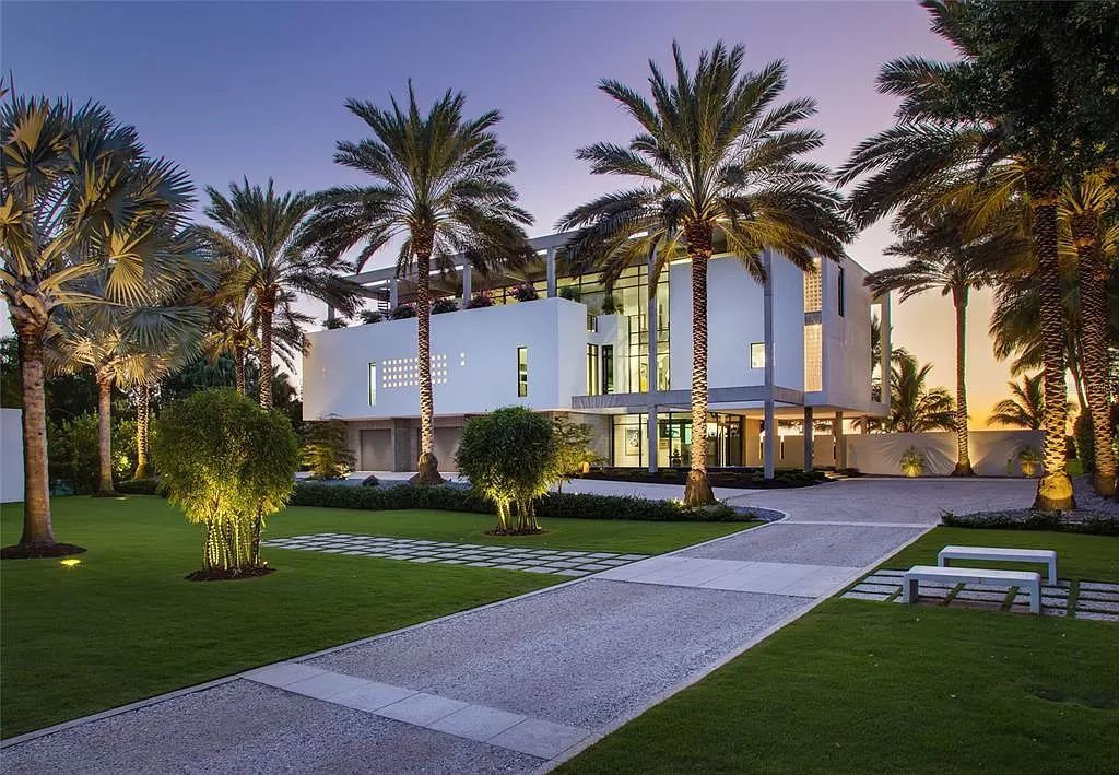 Welcome to 8250 Sanderling Road, a stunning contemporary masterpiece by renowned architect Guy Peterson FAIA, nestled within the exclusive Sanderling Club on Siesta Key. This award-winning property boasts a striking exterior composed of interconnected pavilions, recognized for its architectural excellence by the Florida Gulf Coast Chapter of the AIA and featured in prestigious publications like HGTV Homes Across America