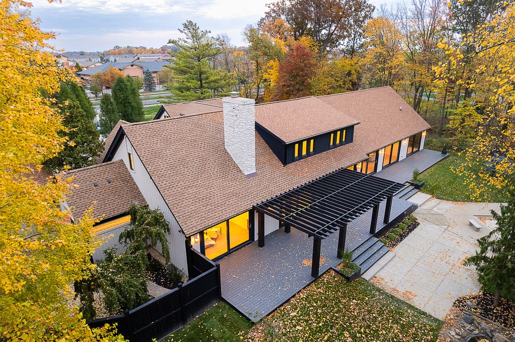 Exquisite Transitional Modern Sanctuary in Carmel Indiana Listed at 2.795 Million 44