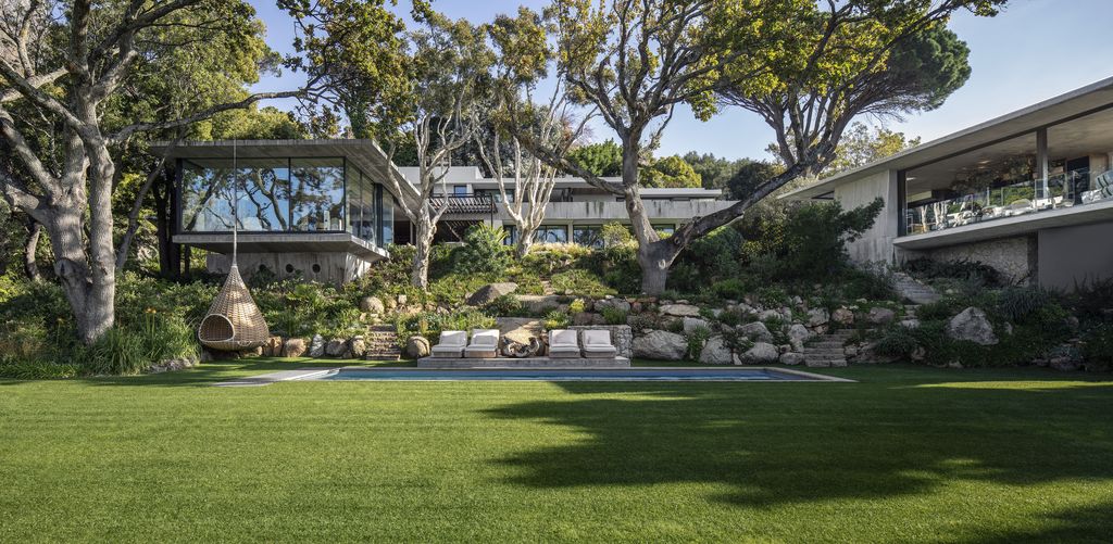 Glen Villa in Cape Town Showcases ARRCC's Exquisite Interior Design