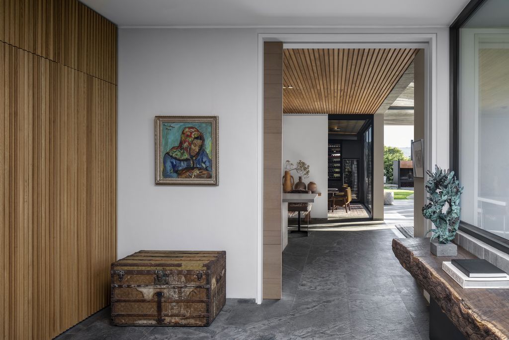 Glen Villa in Cape Town Showcases ARRCC's Exquisite Interior Design