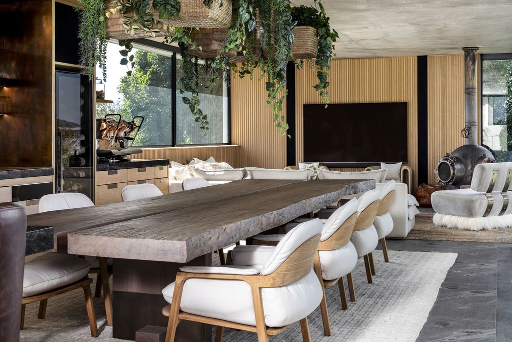 Glen Villa in Cape Town Showcases ARRCC's Exquisite Interior Design