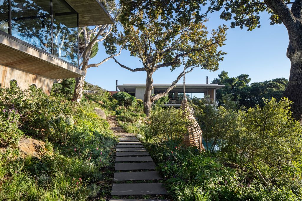Glen Villa in Cape Town Showcases ARRCC's Exquisite Interior Design
