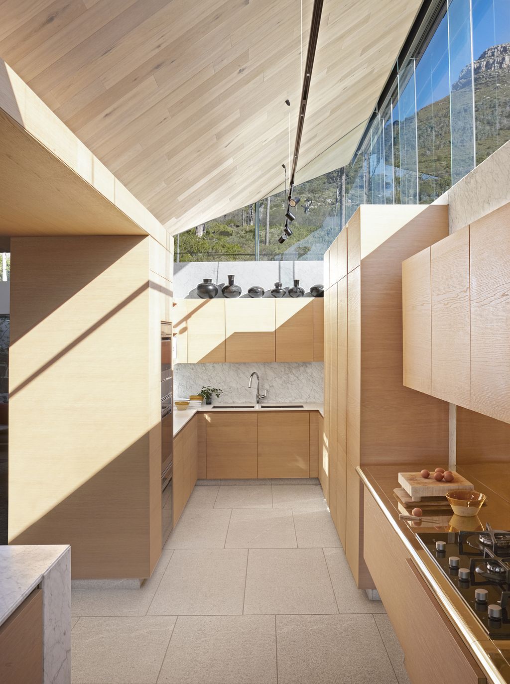 Kloof 119A, A Captivating SAOTA Masterpiece with Breathtaking Views