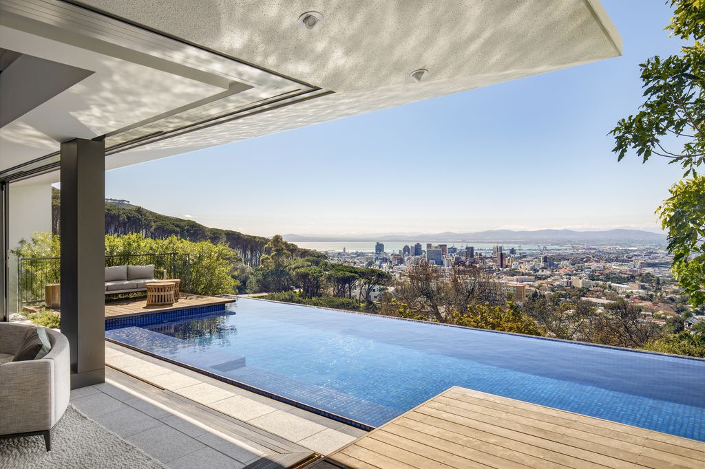 Kloof 119A, A Captivating SAOTA Masterpiece with Breathtaking Views