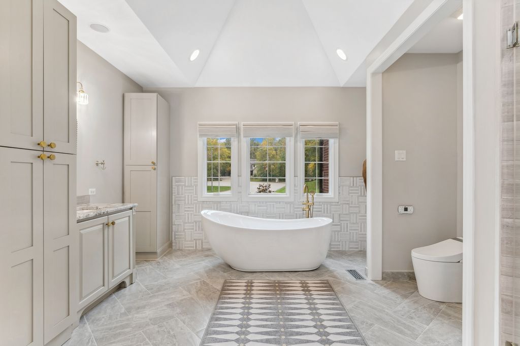 Luxury Outdoor Resort Style Living New Lenox Illinois Dream Home for Sale at 2299000 22