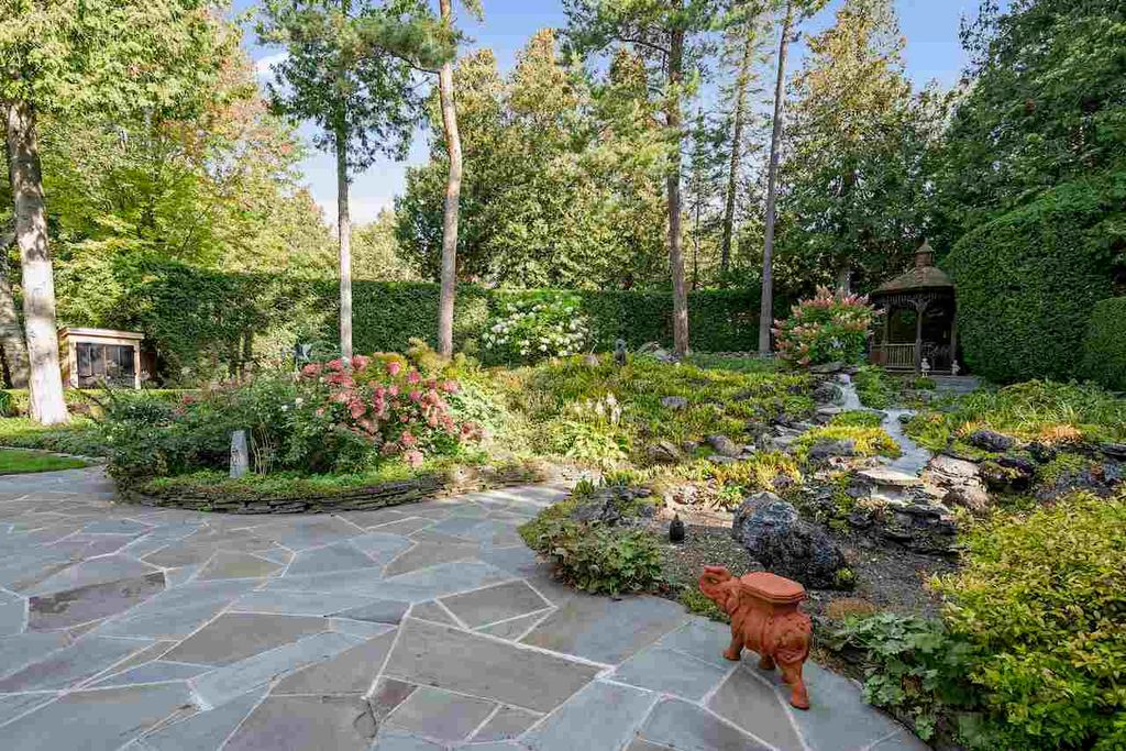 Magnificent Home with Breathtaking Lake Huron Views Listed at 4.75 Million in Michigan 32