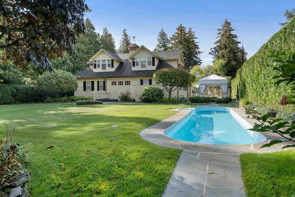 Magnificent Home with Breathtaking Lake Huron Views Listed at 4.75 Million in Michigan 34