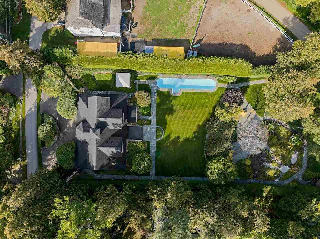 Magnificent Home with Breathtaking Lake Huron Views Listed at 4.75 Million in Michigan 38