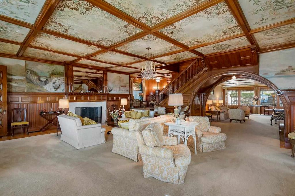 Magnificent Home with Breathtaking Lake Huron Views Listed at 4.75 Million in Michigan 4