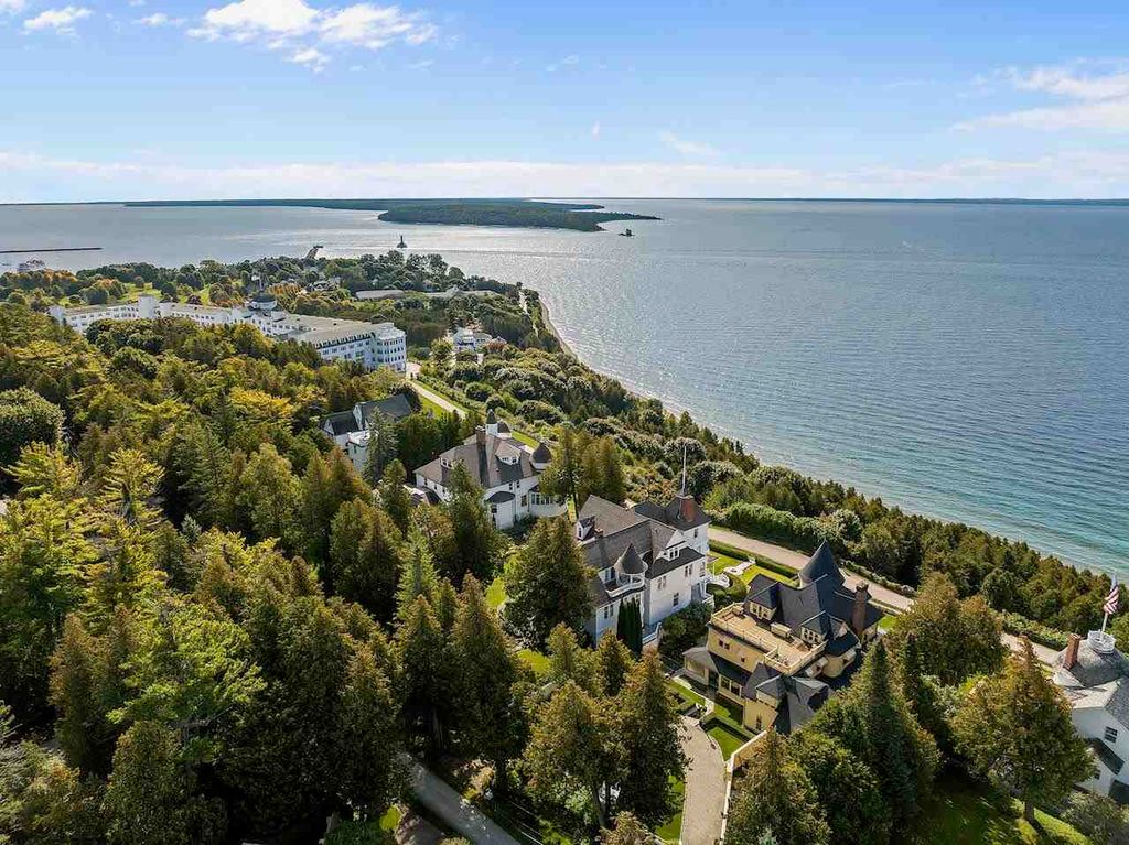 Magnificent Home with Breathtaking Lake Huron Views Listed at 4.75 Million in Michigan 40