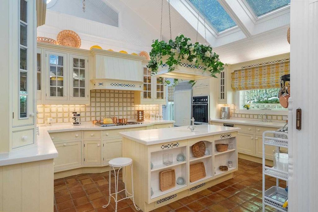Magnificent Home with Breathtaking Lake Huron Views Listed at 4.75 Million in Michigan 9
