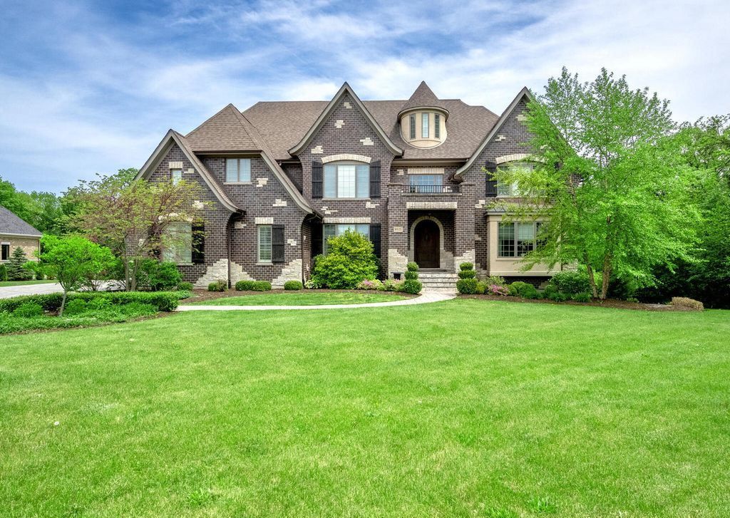Majestic Custom Built Home on Over an Acre Backing to Woods in Burr Ridge Illinois Offered at 2999900 1