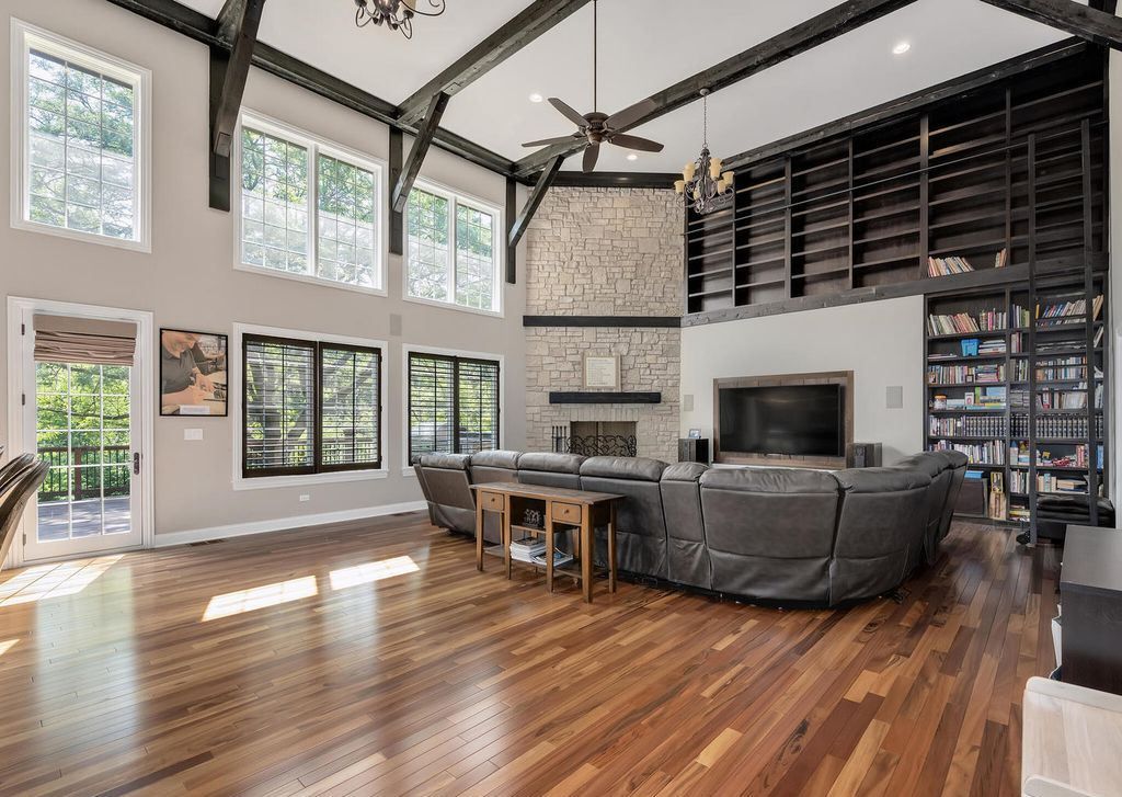 Majestic Custom Built Home on Over an Acre Backing to Woods in Burr Ridge Illinois Offered at 2999900 10