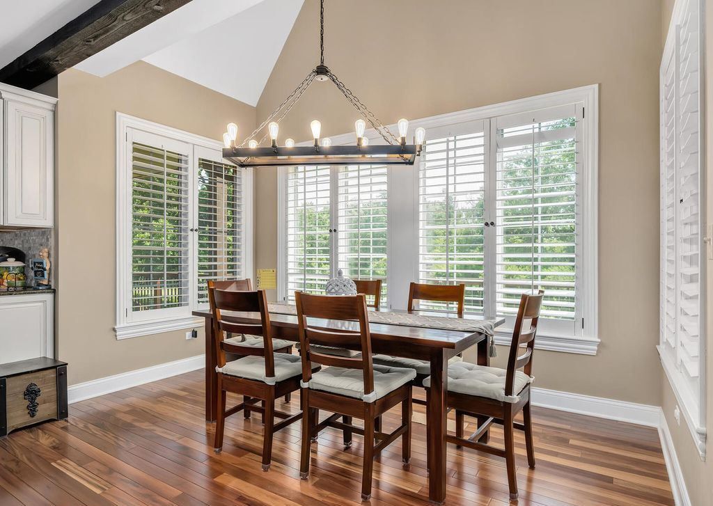 Majestic Custom Built Home on Over an Acre Backing to Woods in Burr Ridge Illinois Offered at 2999900 17