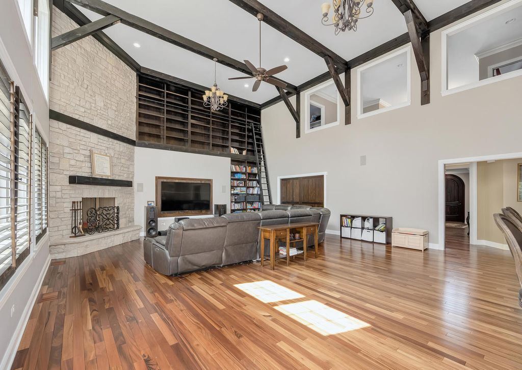 Majestic Custom Built Home on Over an Acre Backing to Woods in Burr Ridge Illinois Offered at 2999900 18