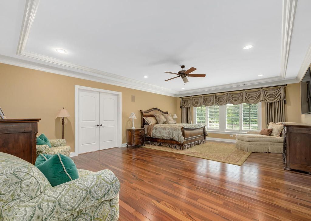 Majestic Custom Built Home on Over an Acre Backing to Woods in Burr Ridge Illinois Offered at 2999900 21