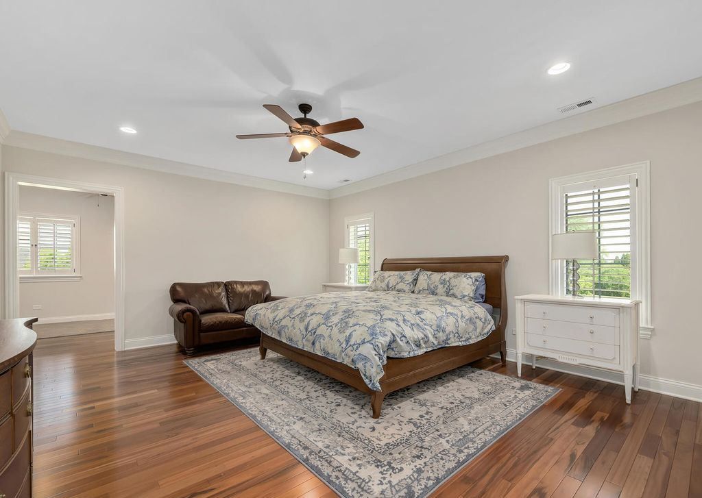 Majestic Custom Built Home on Over an Acre Backing to Woods in Burr Ridge Illinois Offered at 2999900 26