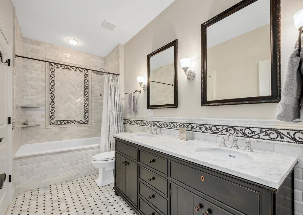 Majestic Custom Built Home on Over an Acre Backing to Woods in Burr Ridge Illinois Offered at 2999900 29