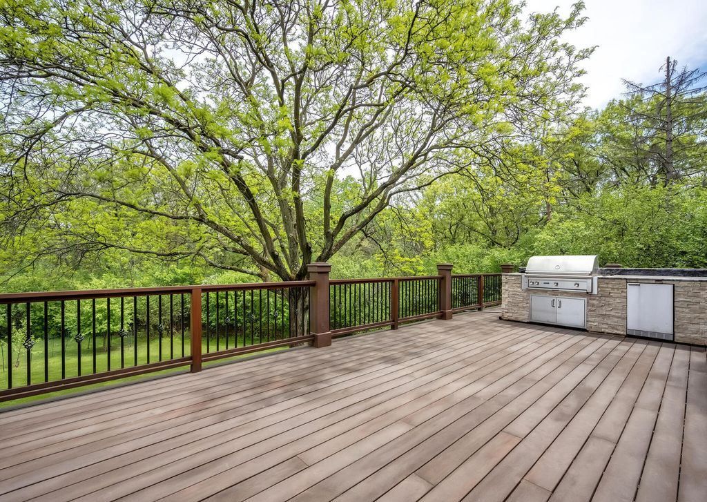 Majestic Custom Built Home on Over an Acre Backing to Woods in Burr Ridge Illinois Offered at 2999900 39
