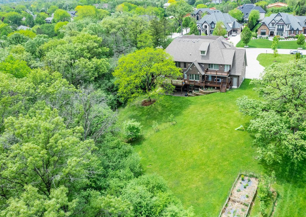 Majestic Custom Built Home on Over an Acre Backing to Woods in Burr Ridge Illinois Offered at 2999900 46