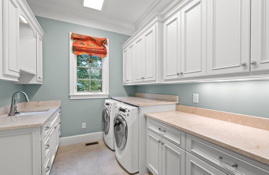 Oasis Custom Homes Presents the 2899605 Custom Chanticleer Estate in GreenvilleSouth Carolina 20