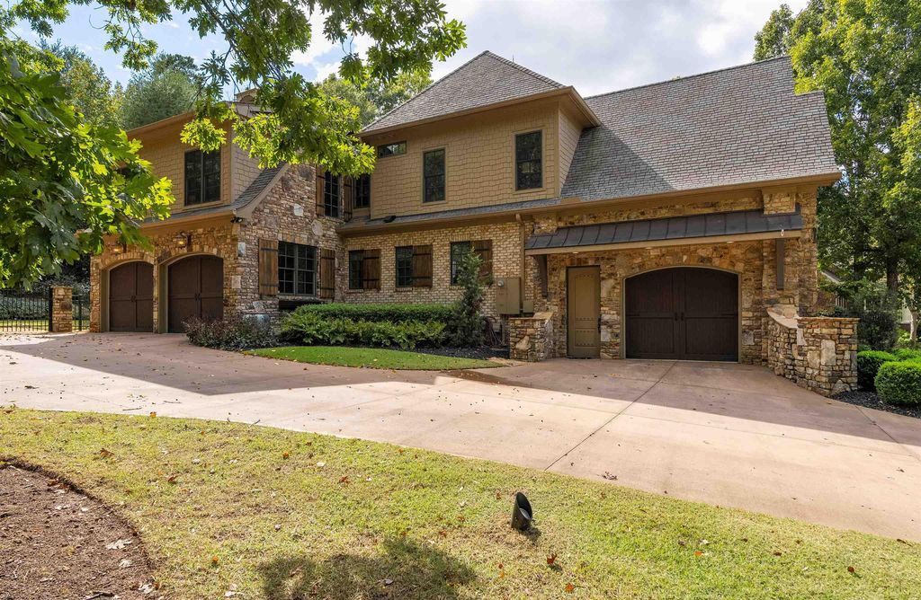 Oasis Custom Homes Presents the 2899605 Custom Chanticleer Estate in GreenvilleSouth Carolina 3