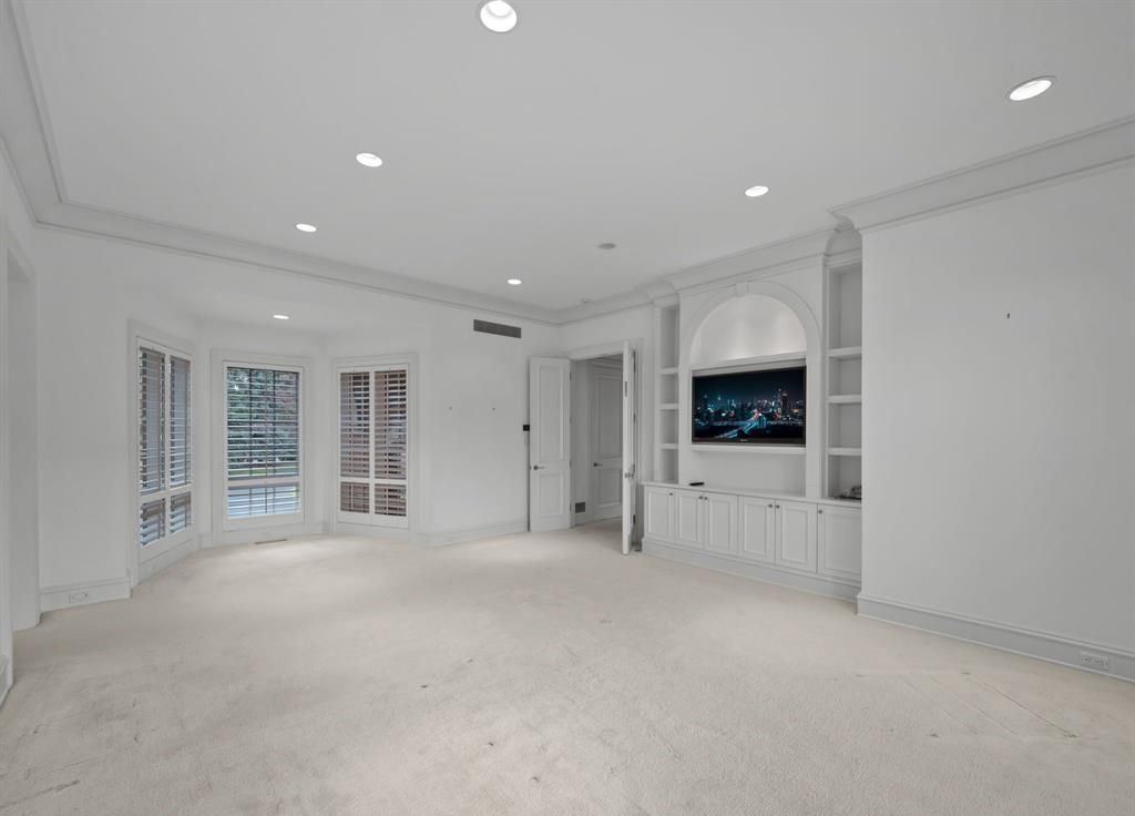 Opulence Redefined Alexander Bogaerts Estate in Bloomfield Hills Michigan Priced at 3625 Million 20
