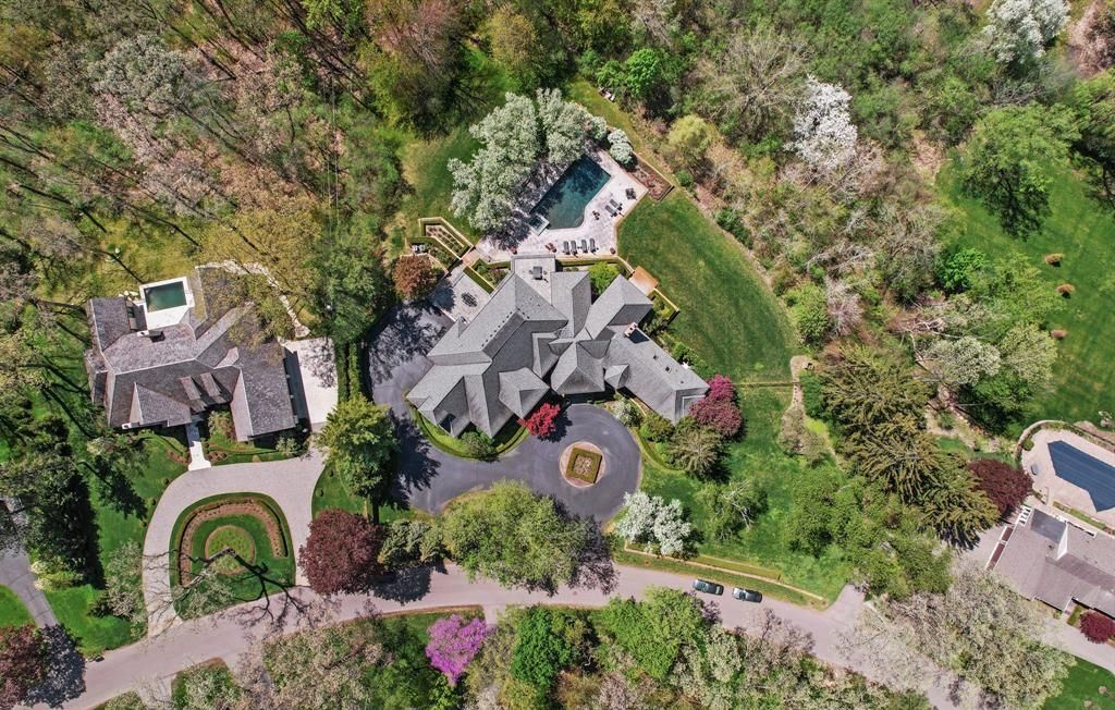 Opulence Redefined Alexander Bogaerts Estate in Bloomfield Hills Michigan Priced at 3625 Million 49