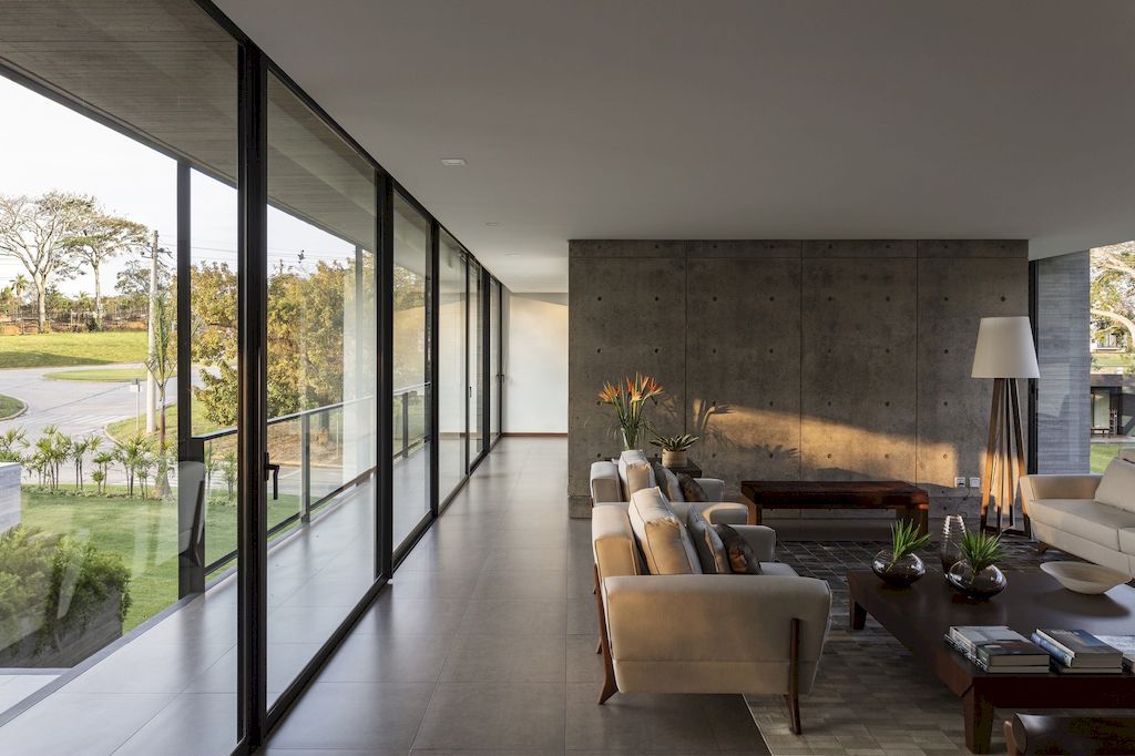 Pomarino House, Integrates Elegance with Panoramic Views by Sommet