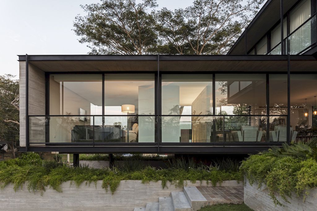 Pomarino House, Integrates Elegance with Panoramic Views by Sommet