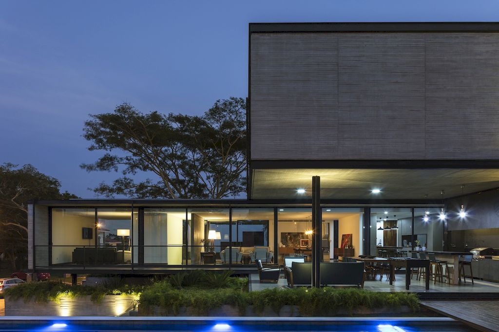 Pomarino House, Integrates Elegance with Panoramic Views by Sommet