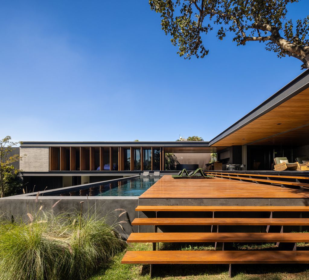 Residence ABC Paulista, Fusion of Geometry and Nature by Gui Mattos